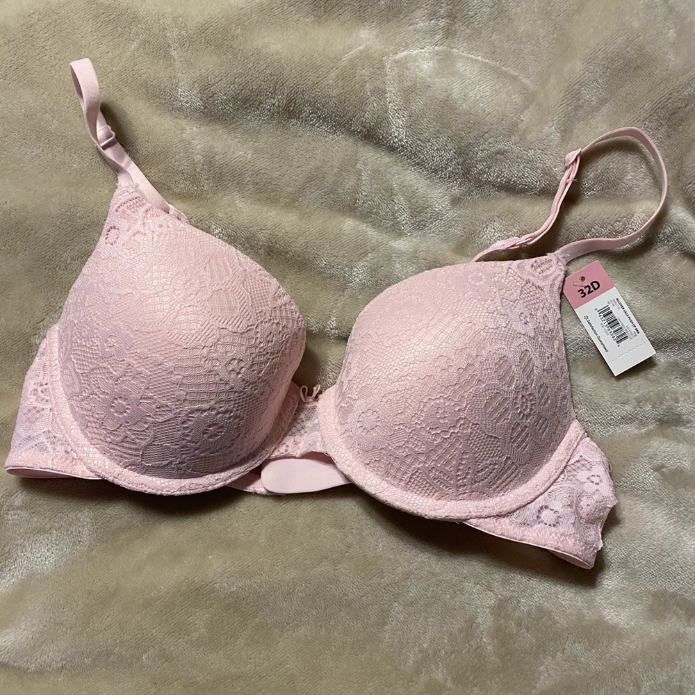 NWT Push up bra 32D